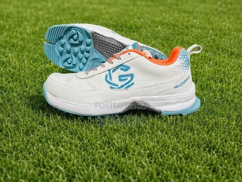 Gowin Cricket Shoes