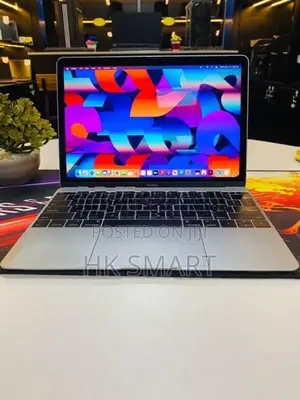 Apple Macbook Pro 2017 i7 16GB 512GB