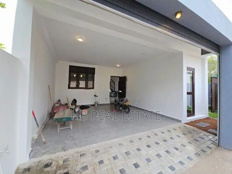 Kottawa Designed Luxury Two Storey House for Sale