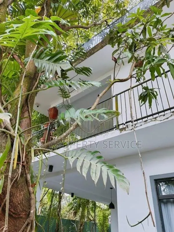 Modern Luxury 3-Storey House for Sale – Athurugiriya (SSPH-163)