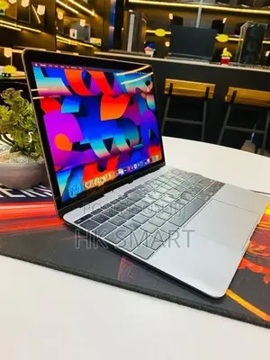 Apple Macbook Pro 2017 i7 16GB 512GB