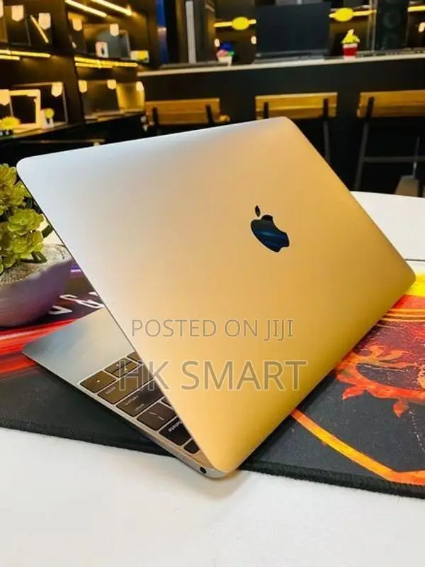 Apple Macbook Pro 2017 i7 16GB 512GB
