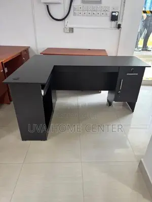 L Shape Office Table Blk 5.5x4ft