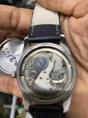 Tontic Vintage Swiess Automatic Watch