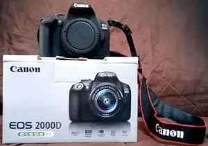 Canon EOS 2000D DSLR Camera with 18-55mm Lens