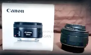 Canon EOS 2000D DSLR Camera with 18-55mm Lens