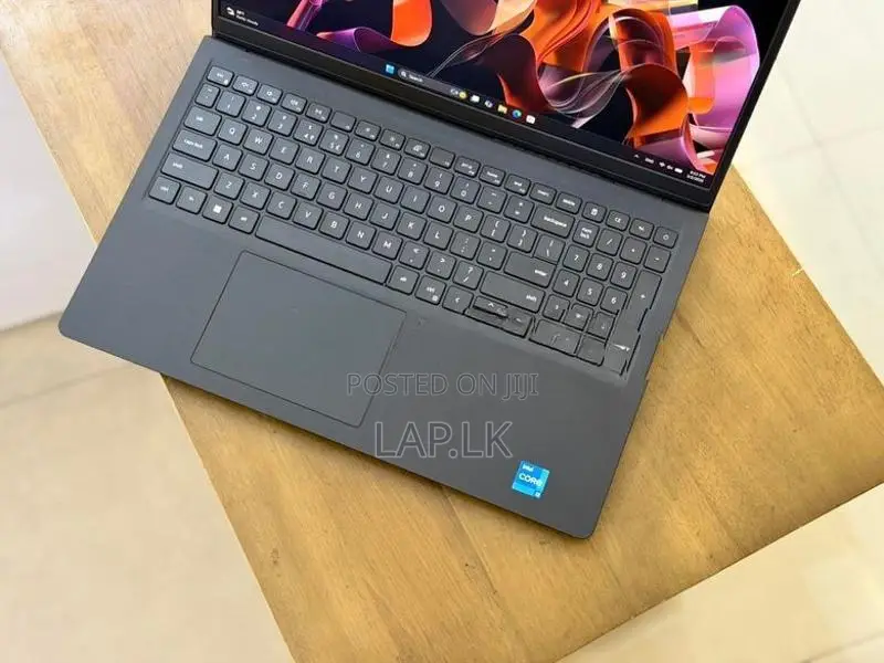Dell Vostro 3520 Core i3 1215U–12th GEN 8GB RAM 256GB NVMe SSD