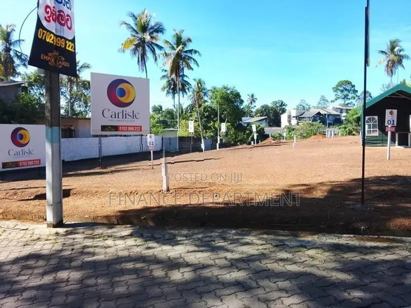 Near 336 Road Luxury Land for Sale in Thalawathugoda Kalalgoda
