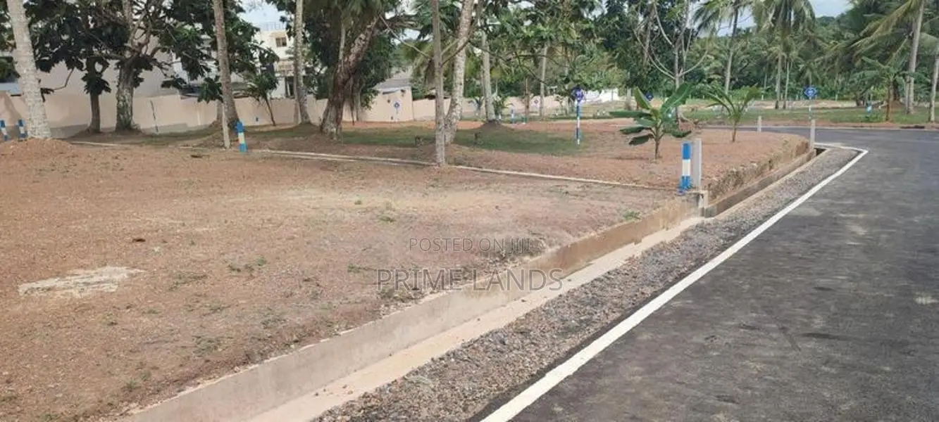 Malabe Valuable Land for Sale Close to Bus Road