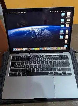 Apple MacBook Air M1