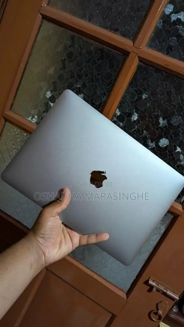 Apple MacBook Air M1
