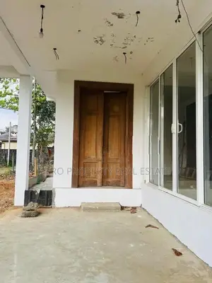 Modern House for Sale in Athurugiriya