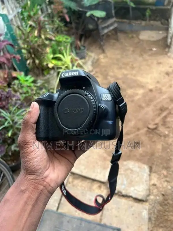 Canon 4000D DSLR
