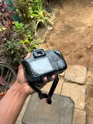 Canon 4000D DSLR