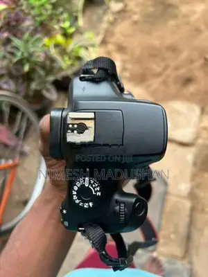 Canon 4000D DSLR