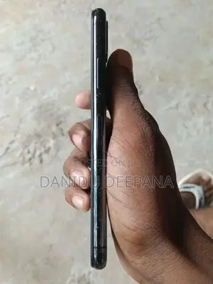 Apple iPhone X (Used)