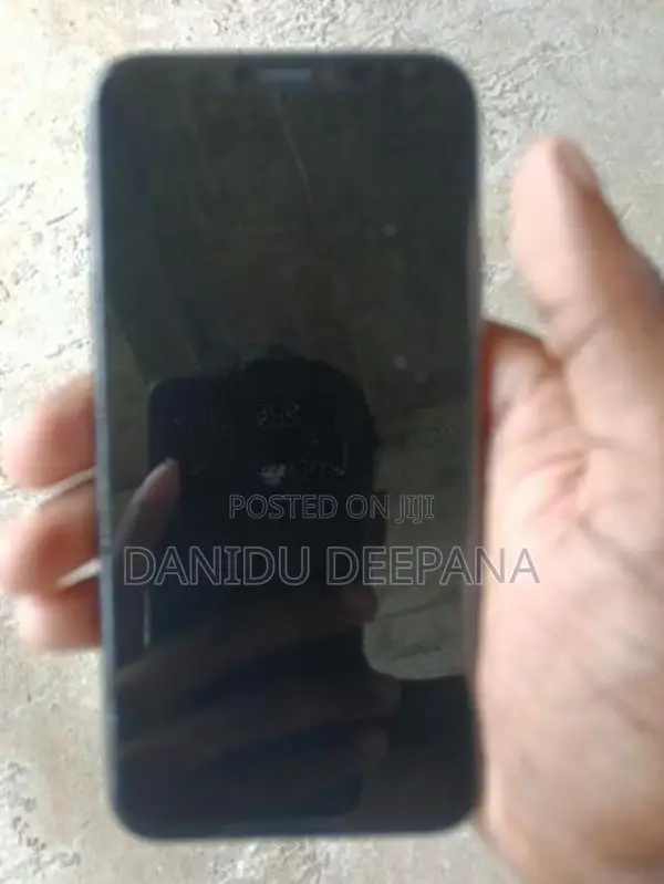 Apple iPhone X (Used)