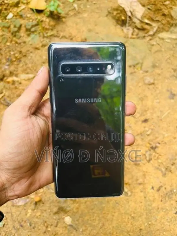Samsung Galaxy S10 5G (Used)