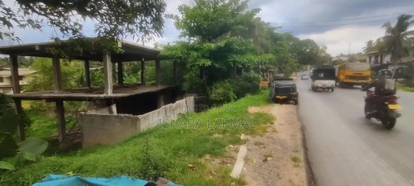 Land with Building for Sale Meegoda
