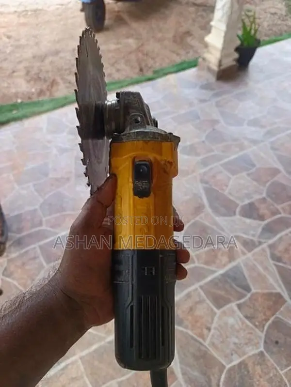 Ingco Angle Grinder