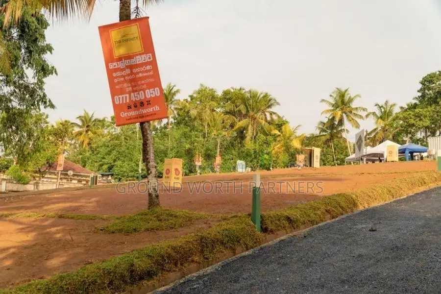 Valuable Land for Sale in Kahathuduwa Polgasowita 120 Road 500 M