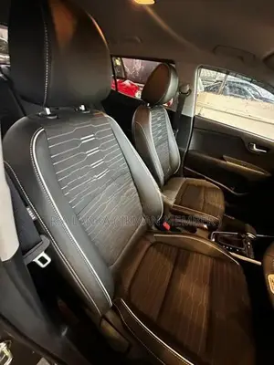 Kia Stonic Petrol 2025