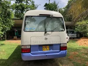 Toyota Coaster 2017