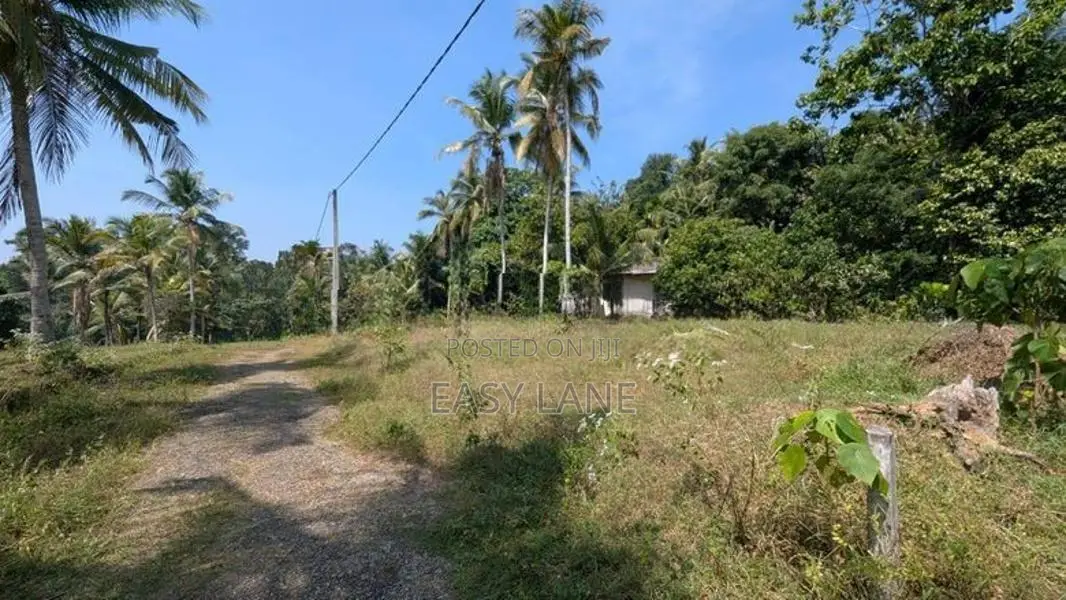 සුපිරිම ඉඩමක් කඹුරාගල්ල