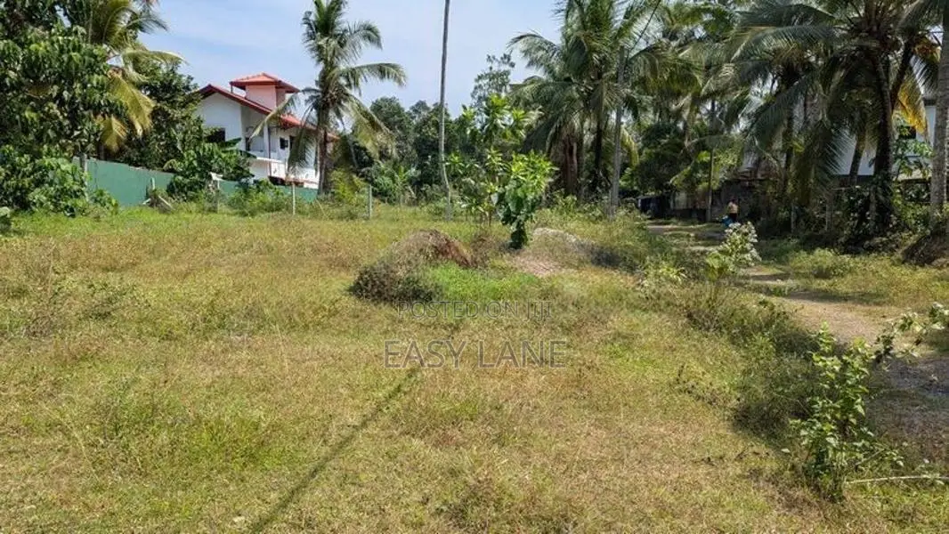 සුපිරිම ඉඩමක් කඹුරාගල්ල