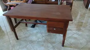 Table 58×28.5 inches