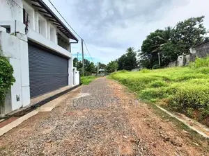 9.6 Perches Residential Bare Land for Sale Kahathuduwa