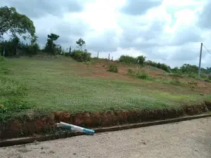 මීගොඩ ආටිගල පාරෙන් බිම් කොටස් විකිණීමට