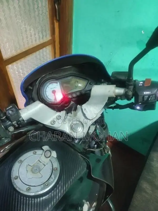 Bajaj Pulsar 150 2011