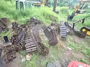 30 excavator chain sets