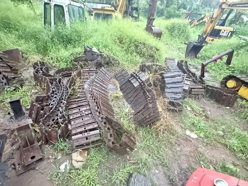 30 excavator chain sets