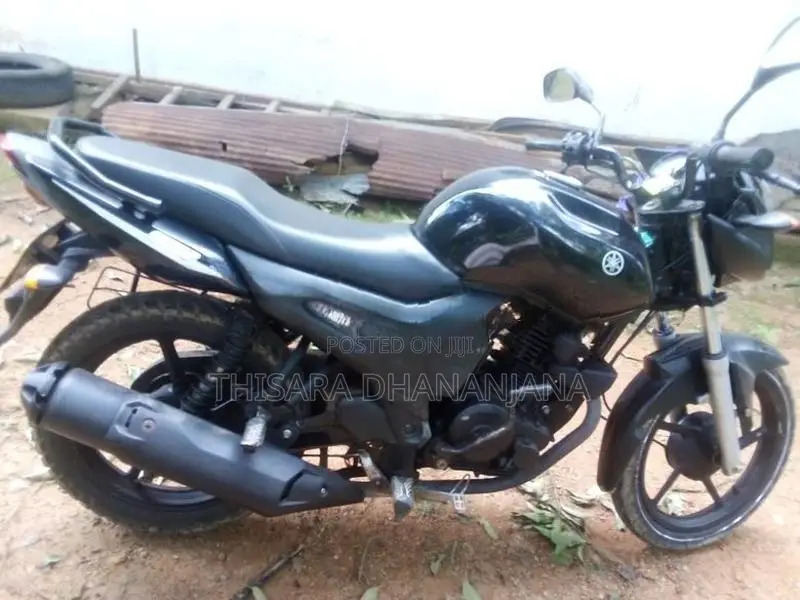 Yamaha SZ-RR 2012