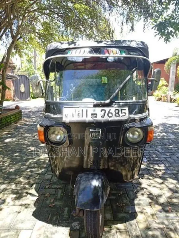 Bajaj RE 2012