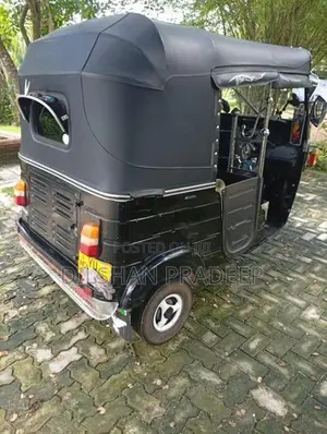 Bajaj RE 2012
