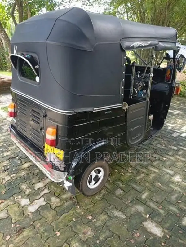 Bajaj RE 2012