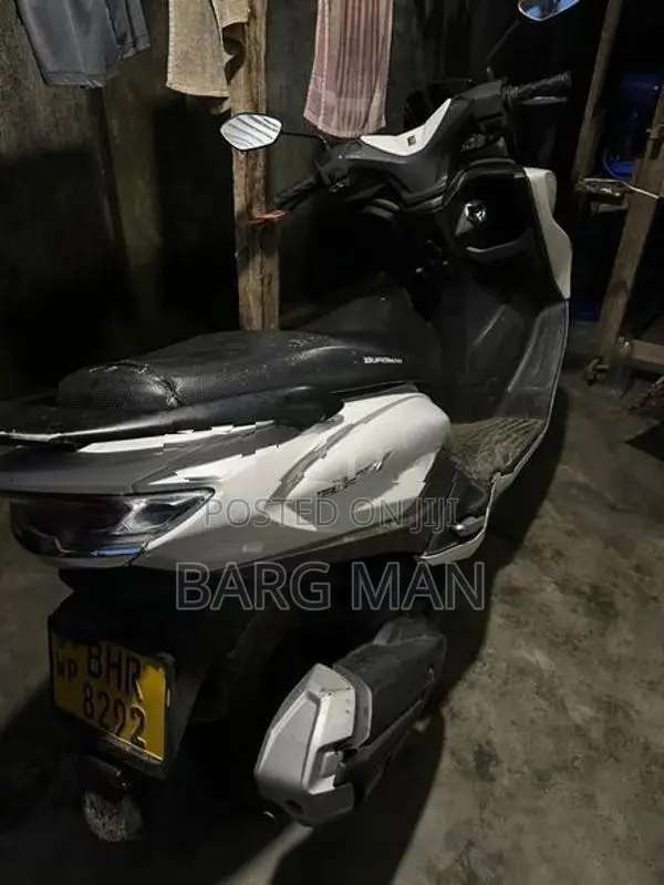 Suzuki Burgman 2019