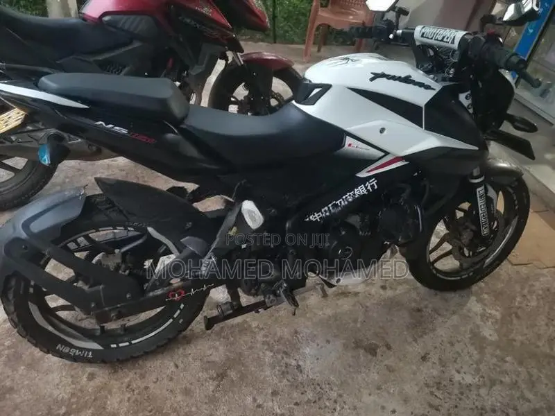 Bajaj Pulsar N160 2020