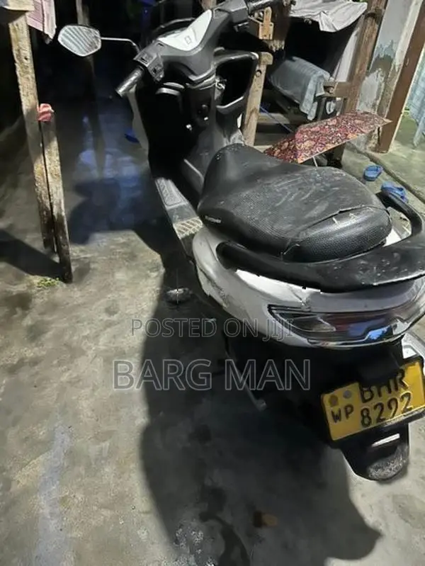 Suzuki Burgman 2019