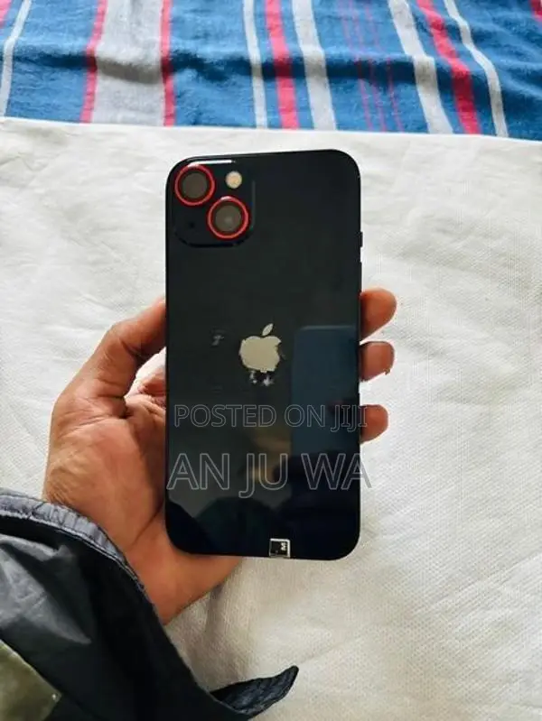 Apple iPhone 13 (Used)