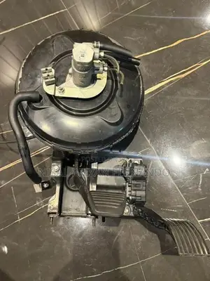 Mitsubishi Canter 4P10 Brake Booster With Pump