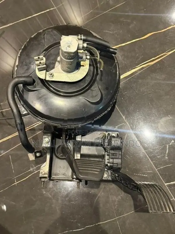 Mitsubishi Canter 4P10 Brake Booster With Pump