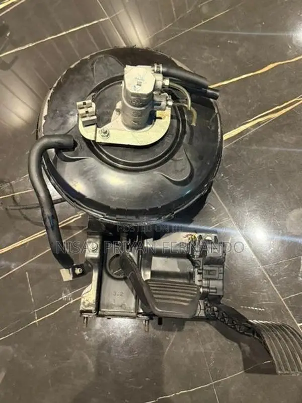 Mitsubishi Canter 4P10 Brake Booster With Pump