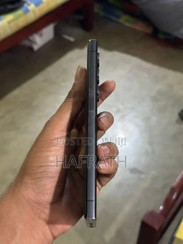 Samsung Galaxy S23 Ultra (Used)