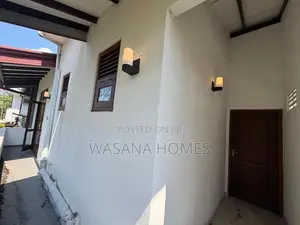 Almost Brand New House for Sale Piliyandala