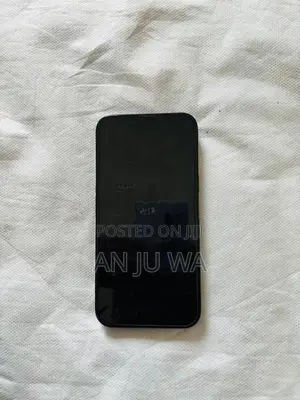 Apple iPhone 13 (Used)