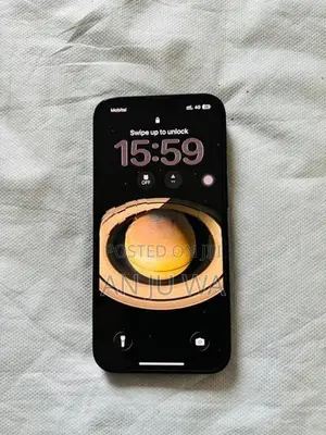 Apple iPhone 13 (Used)